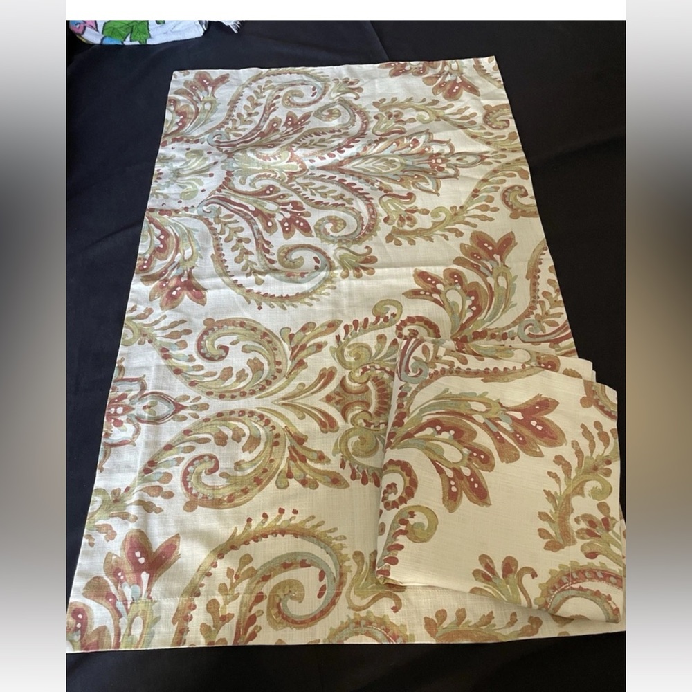 Floral 2 King Size By Tahari Pillowcases new